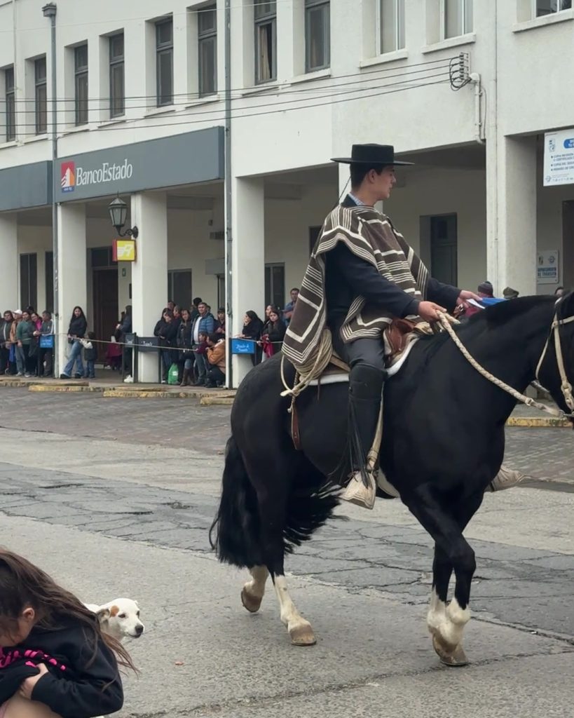 Cámara de Comercio participa en acto cívico militar por los 284 años de Cauquenes