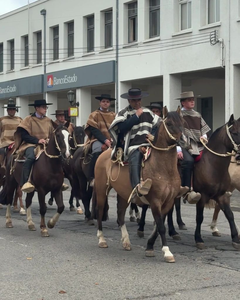 Cámara de Comercio participa en acto cívico militar por los 284 años de Cauquenes