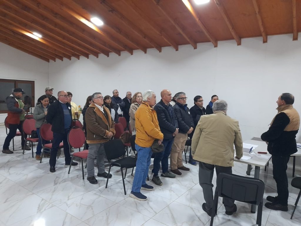 Socios participan en asamblea gremial de la Cámara de Comercio de Cauquenes